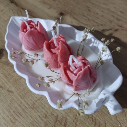 Свещ в листо